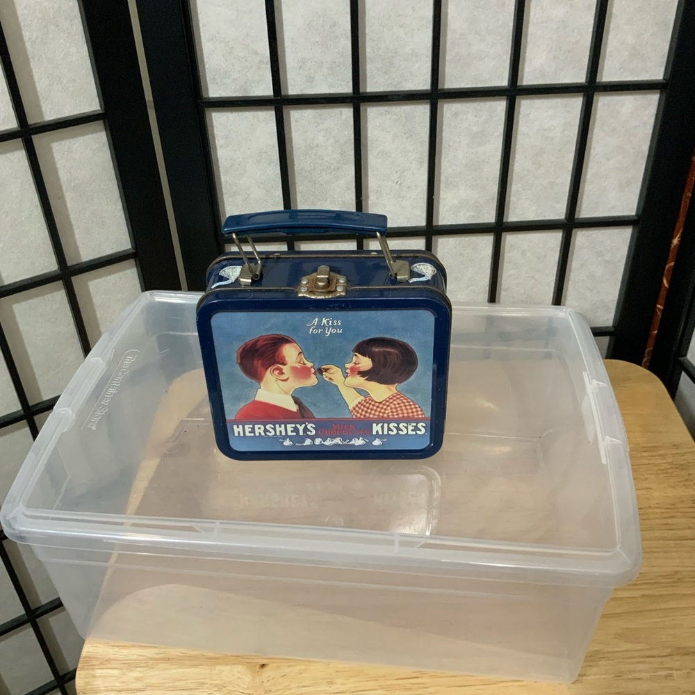 Vintage 1980s Hershey A Kiss for You Mini Lunchbox/Snack Box